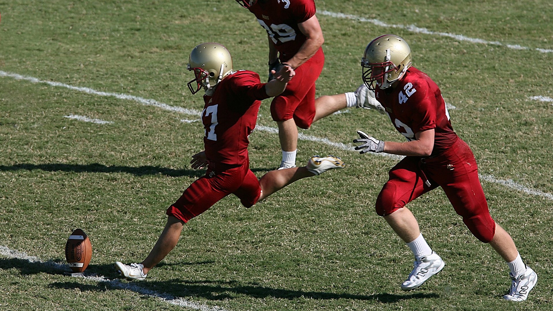 加拿大主帅：输给伊朗毫不冤枉，他们适应雪比我们好，加拿大足球主教练